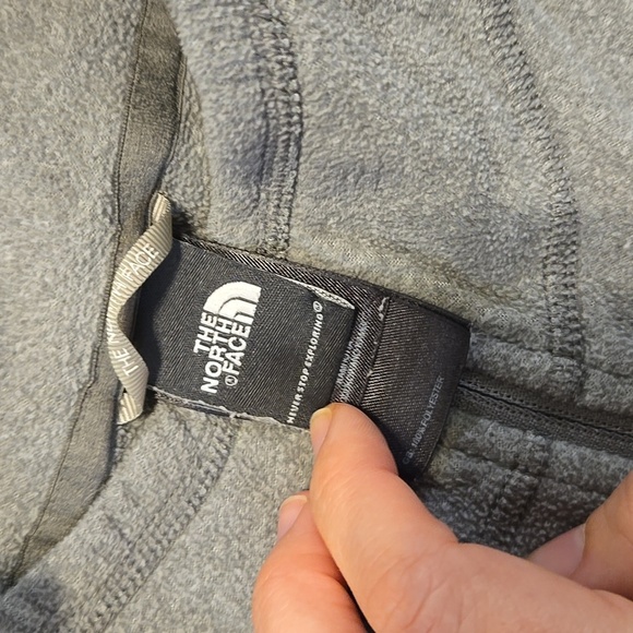 The North Face Gray Quarter-Zip Pullover Long Sleeve Sz L - Picture 4 of 7